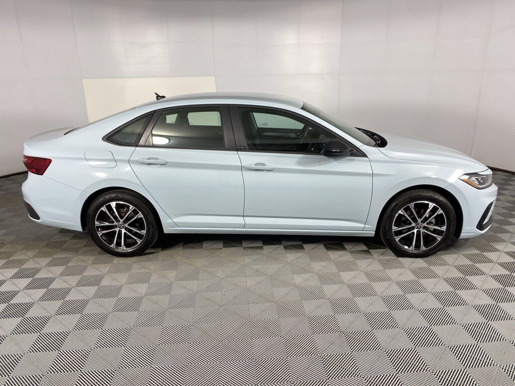 Used 2025 Volkswagen Jetta 1.5T Sport Sedan