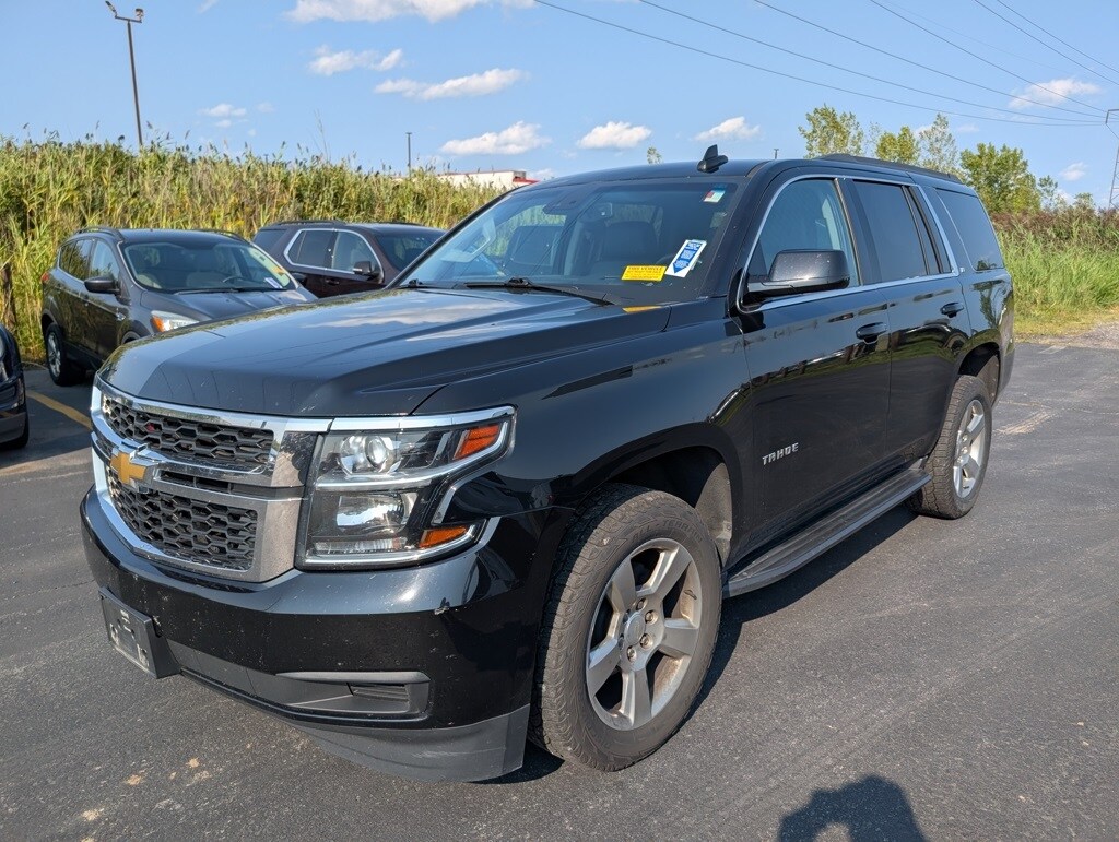 2019 Chevrolet Tahoe LT photo 2