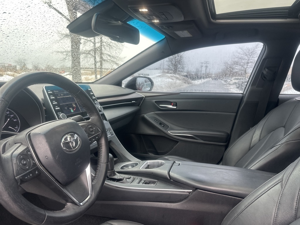 Used 2019 Toyota Avalon Hybrid XLE Sedan