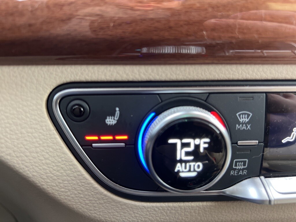 2021 Audi Q5 45 Premium photo 4