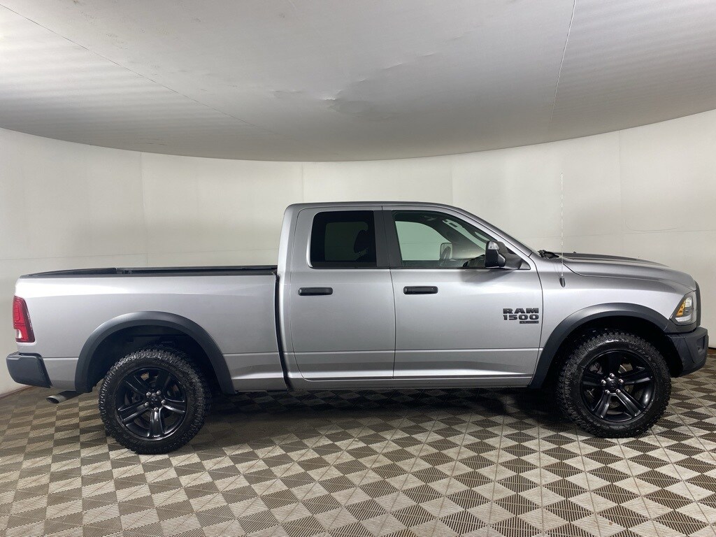 2022 Ram 1500 Classic SLT photo 4