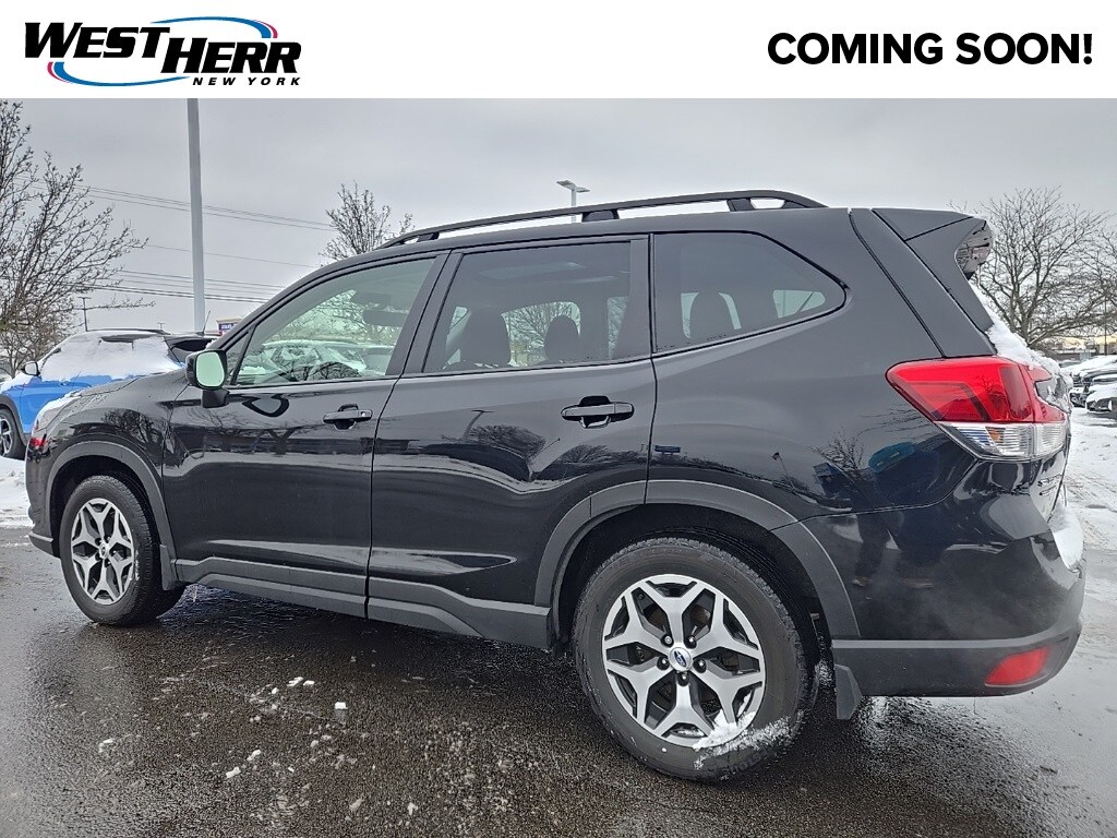 Used 2023 Subaru Forester Premium SUV