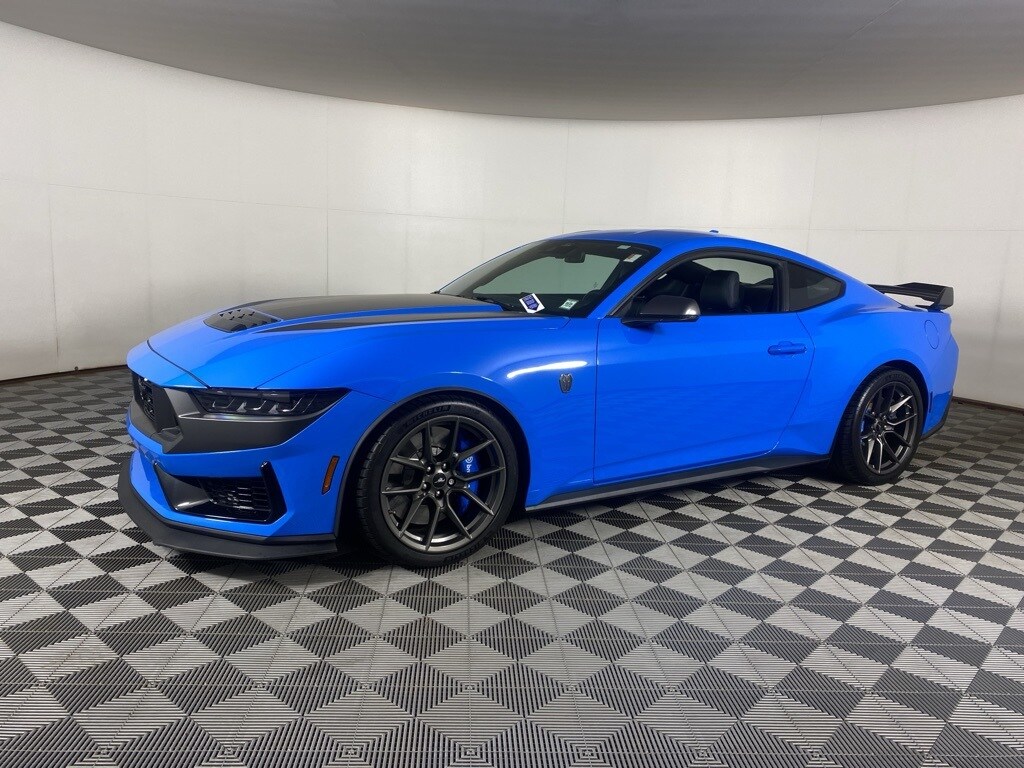 2024 Ford Mustang Dark Horse photo 3