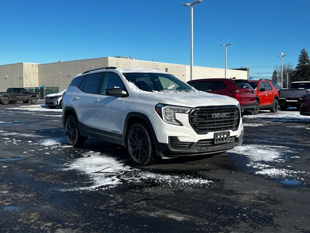 Used 2023 GMC Terrain SLE SUV