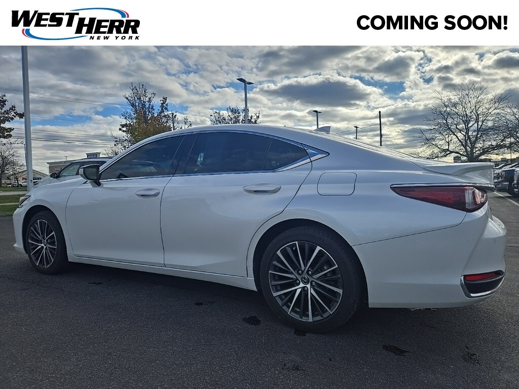 Used 2023 Lexus ES 250 Sedan