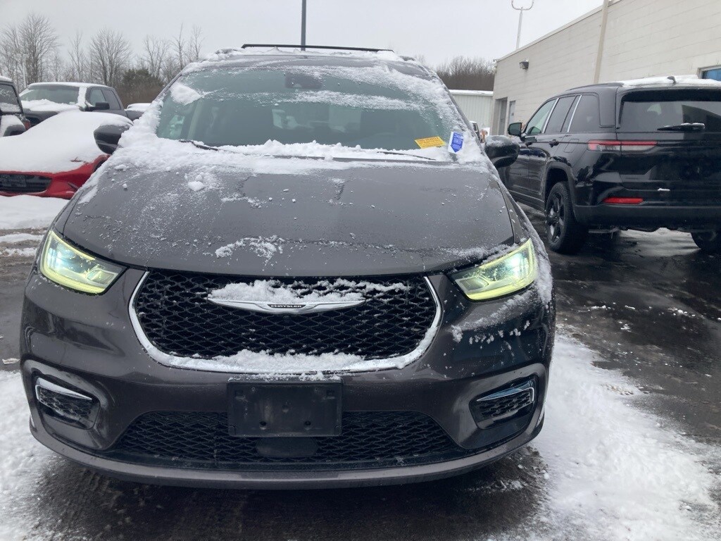 Certified 2021 Chrysler Pacifica Touring Van Passenger Van