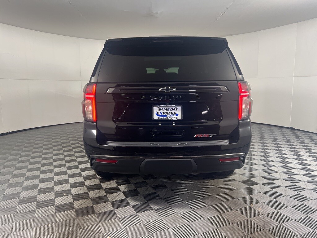 2021 Chevrolet Tahoe RST photo 3