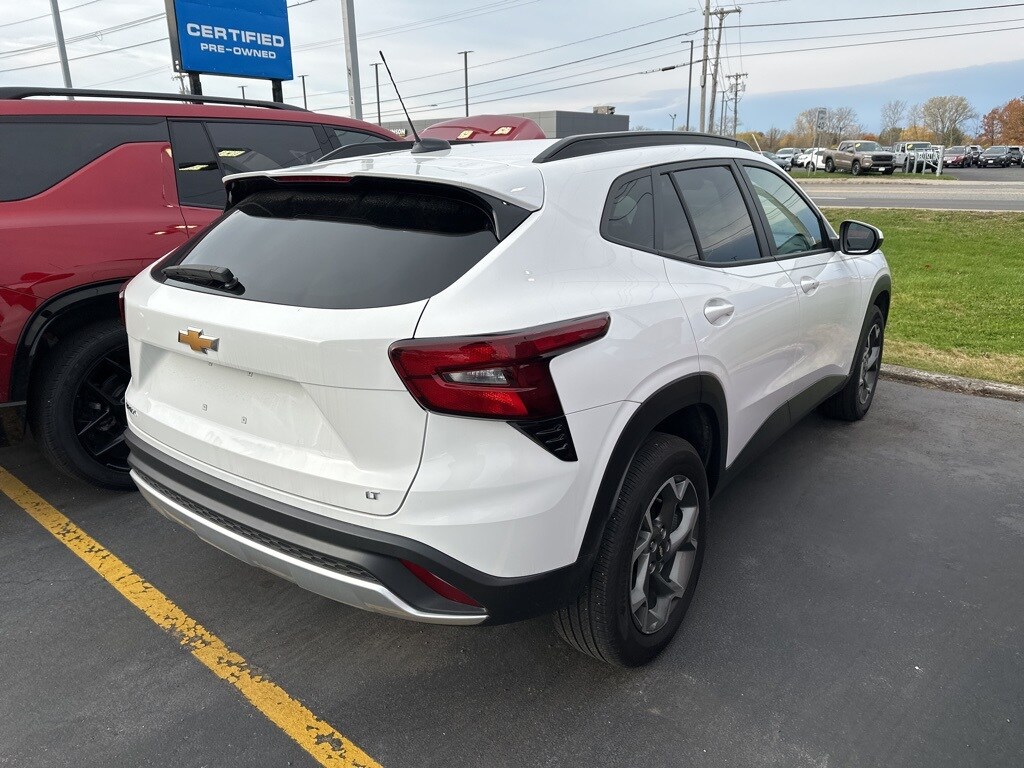 Used 2025 Chevrolet Trax LT SUV