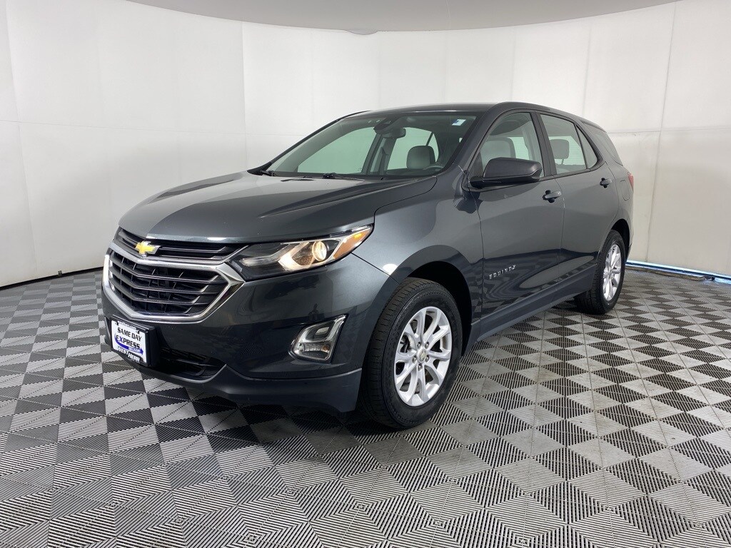 2020 Chevrolet Equinox LS photo 2