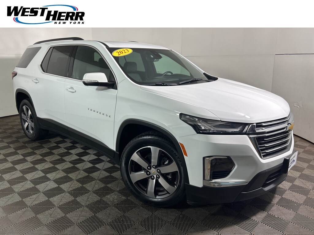 Used 2023 Chevrolet Traverse LT Leather SUV