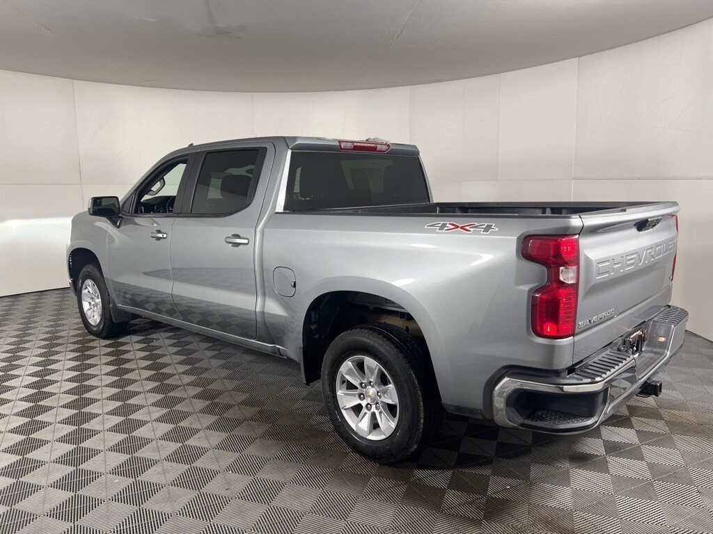 2025 Chevrolet Silverado 1500 photo 3