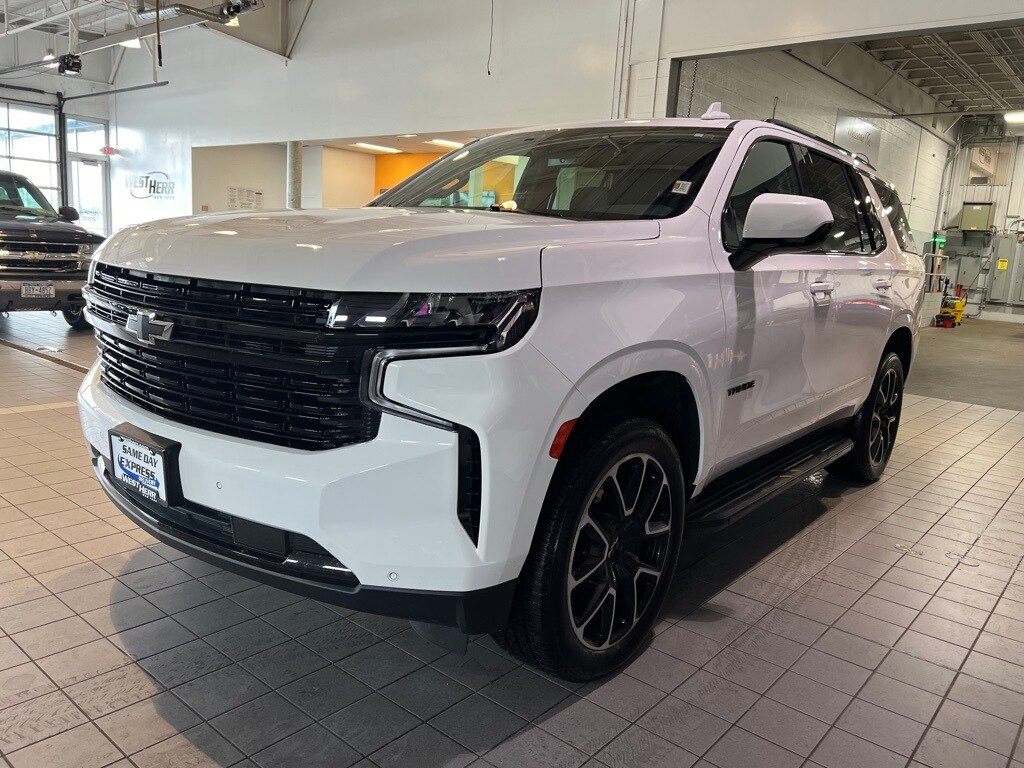 2023 Chevrolet Tahoe RST photo 3