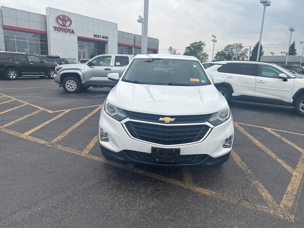 Used 2018 Chevrolet Equinox LT with VIN 3GNAXJEV0JS627065 for sale in Bowmansville, NY