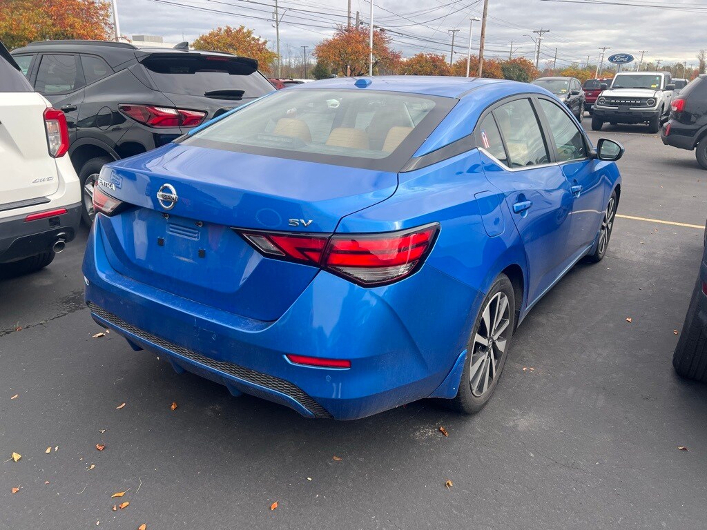 2022 Nissan Sentra SV photo 2