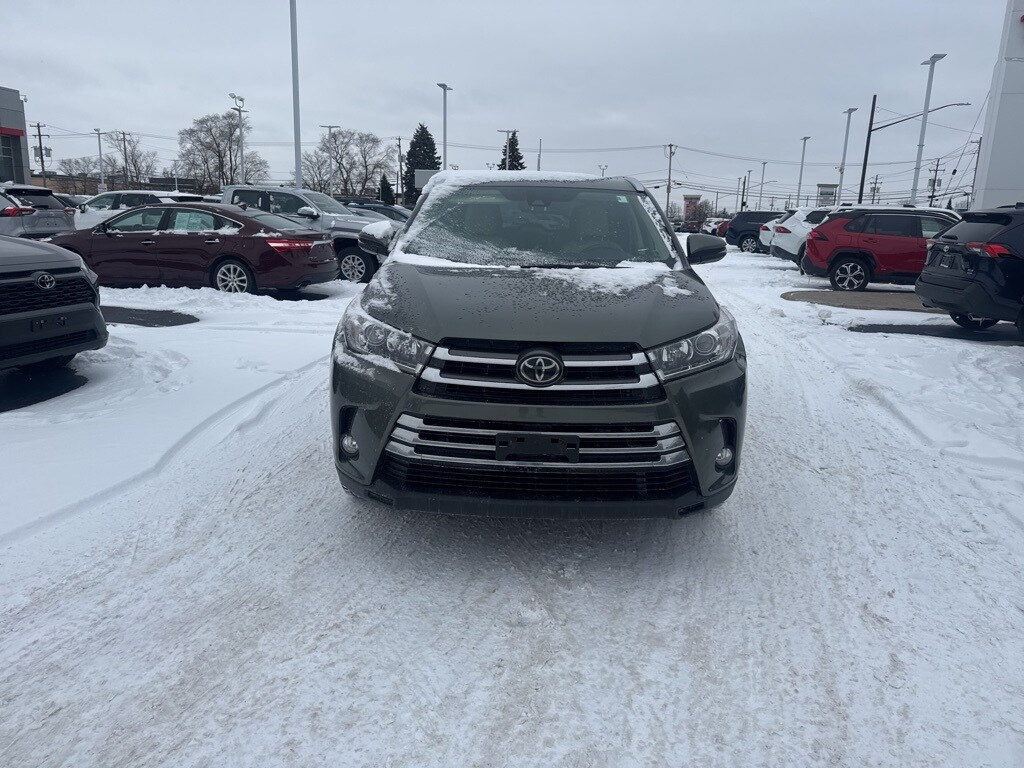 Used 2018 Toyota Highlander Limited V6 SUV