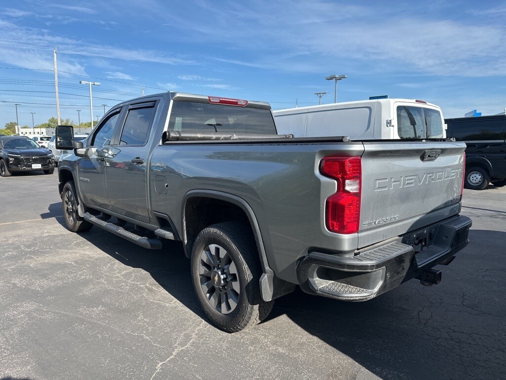 2024 Chevrolet Silverado 2500HD Custom photo 3