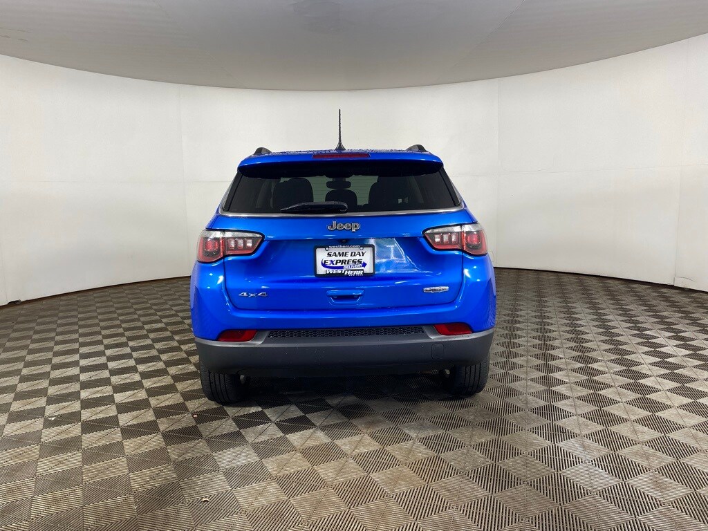 2020 Jeep Compass Latitude photo 2