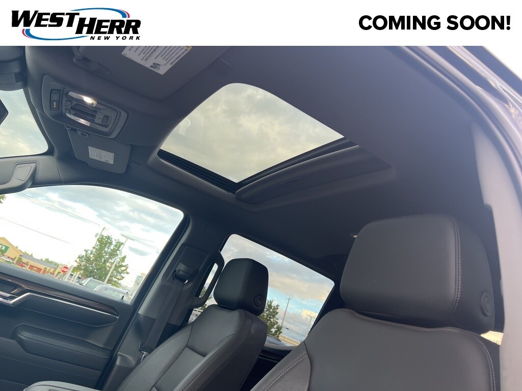2022 Chevrolet Silverado 1500 LT Trail Boss photo 2