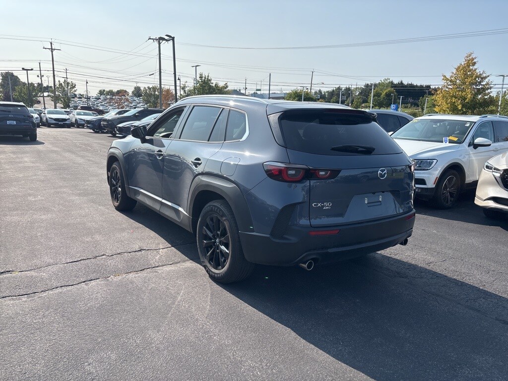 2025 Mazda CX-50 2.5 Select photo 4