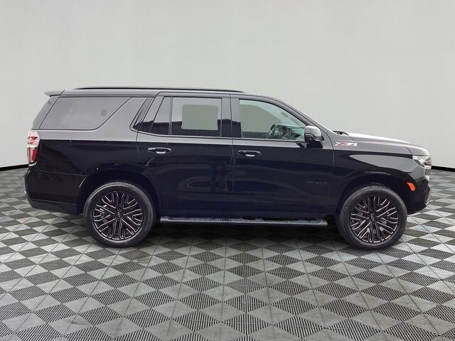 2024 Chevrolet Tahoe Z71 photo 2