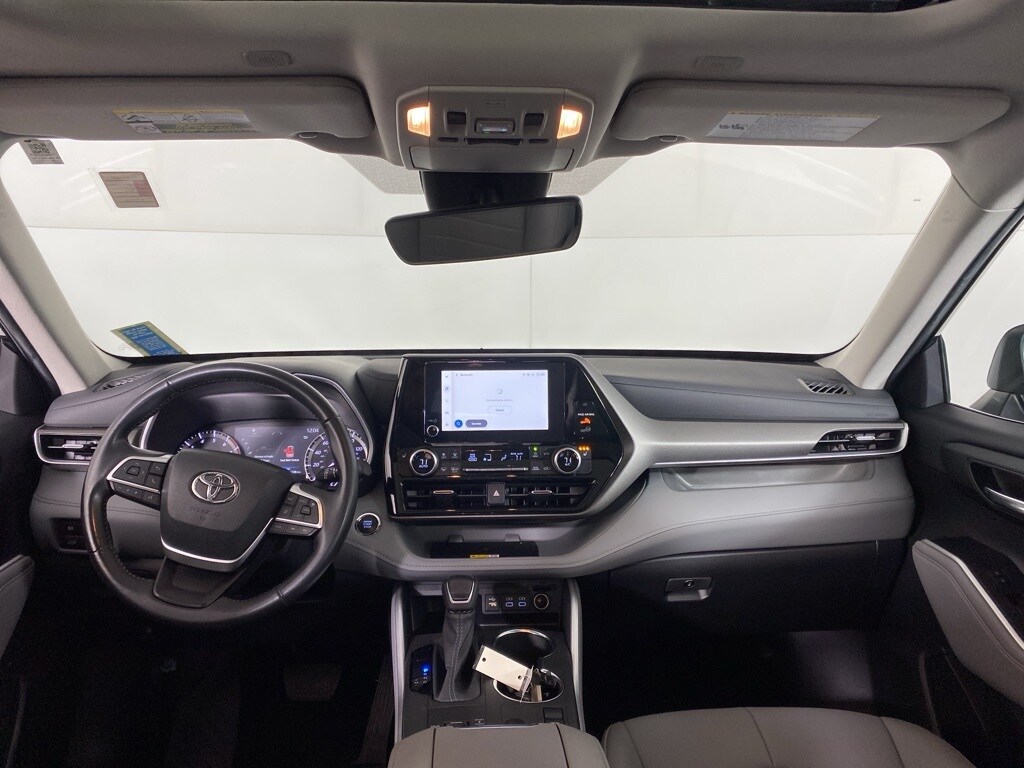 Used 2023 Toyota Highlander XLE SUV