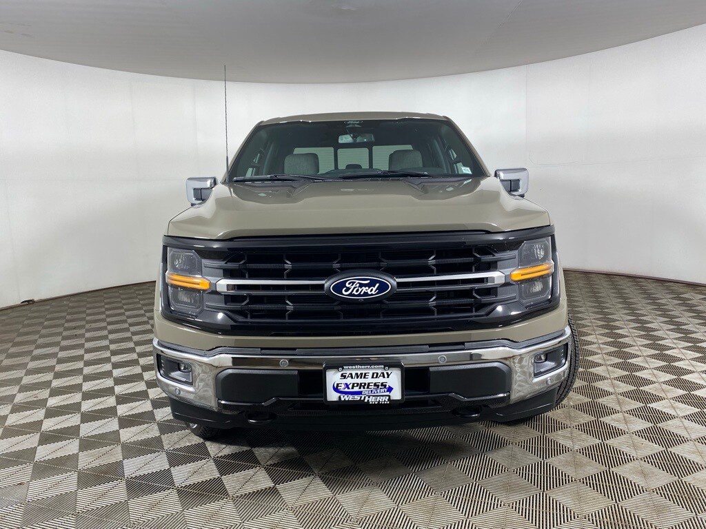 2025 Ford F-150 XLT photo 3