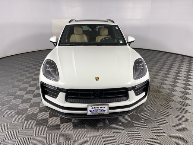 Used 2024 Porsche Macan T with VIN WP1AA2A5XRLB10118 for sale in Bowmansville, NY