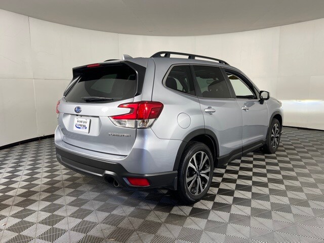 2023 Subaru Forester Limited photo 4