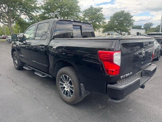 2022 Nissan Titan SV photo 4