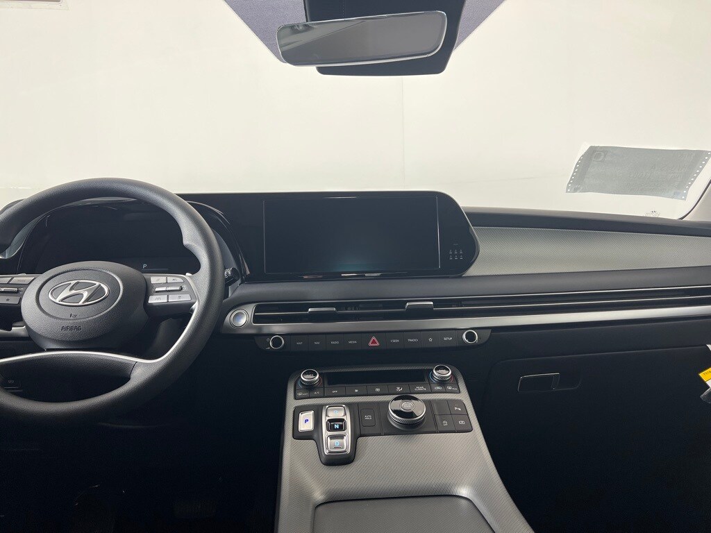 2025 Hyundai Palisade SE photo 2