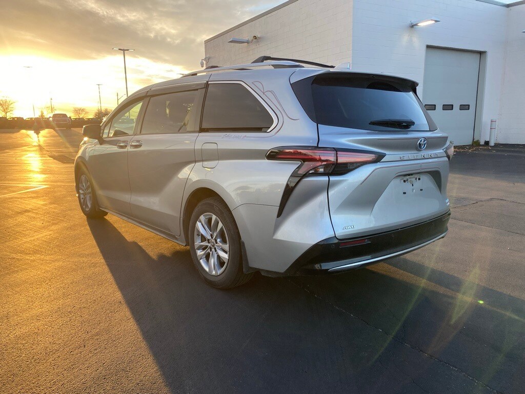 Used 2023 Toyota Sienna Limited 7 Passenger Van Passenger Van