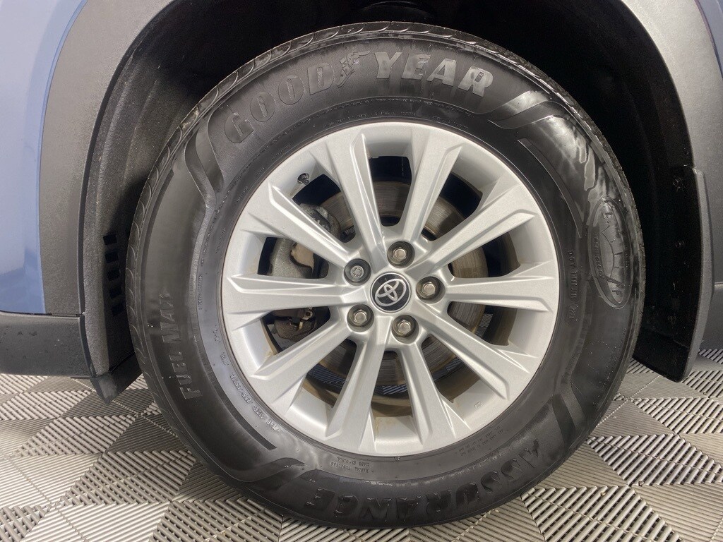 2024 Toyota Grand Highlander XLE photo 3