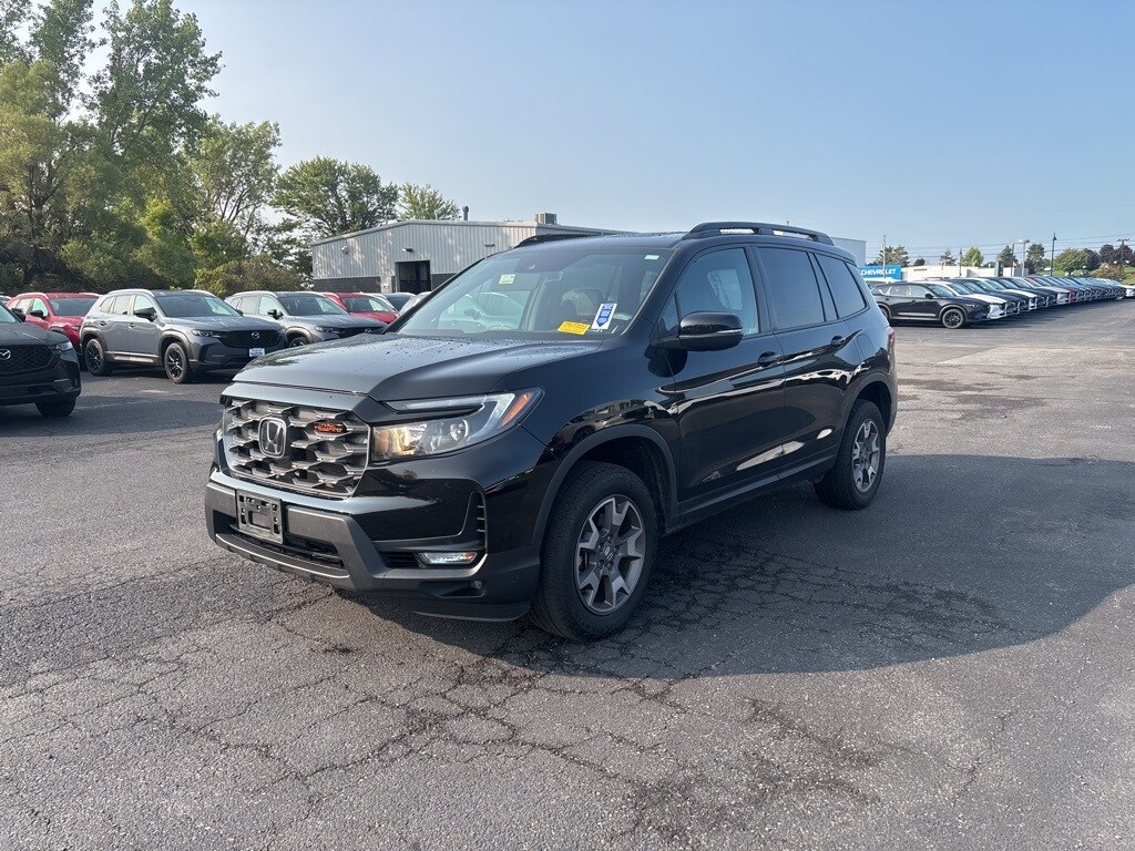 2022 Honda Passport TrailSport photo 3
