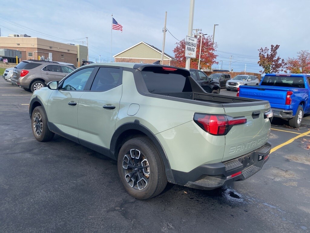 Used 2024 Hyundai Santa Cruz 2.5L SE Truck Crew Cab