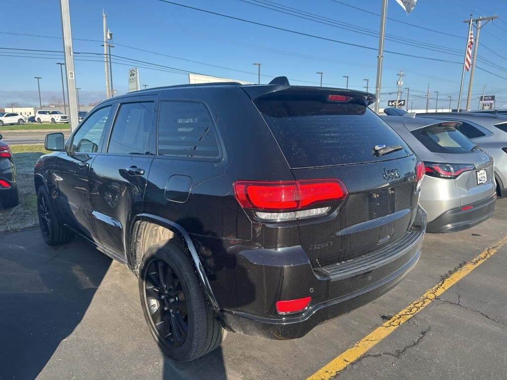 Used 2020 Jeep Grand Cherokee Laredo SUV