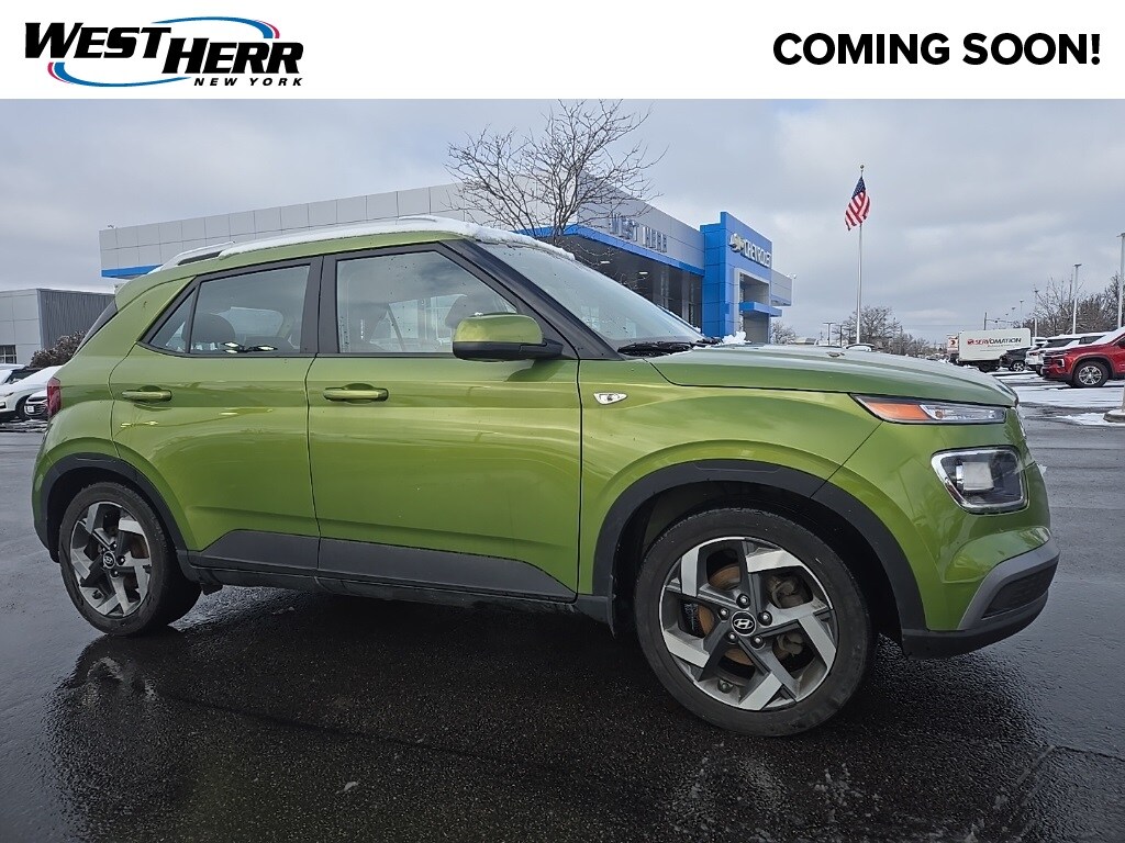 Used 2023 Hyundai Venue SEL SUV