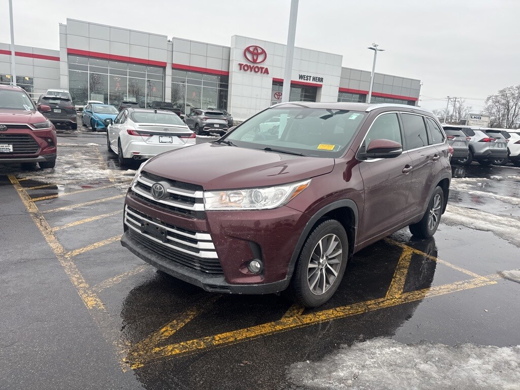 Used 2018 Toyota Highlander XLE V6 SUV