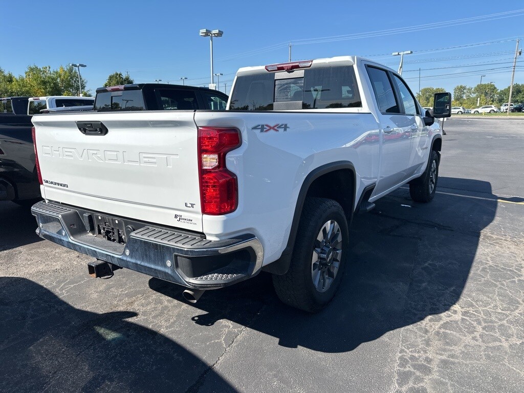 2024 Chevrolet Silverado 2500HD LT photo 2