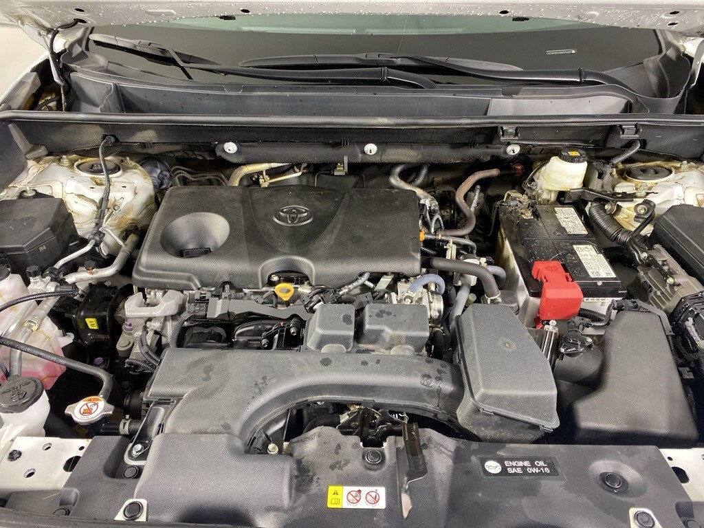 2022 Toyota RAV4 XLE Premium photo 3