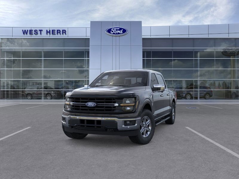 2025 Ford F-150 XLT photo 2