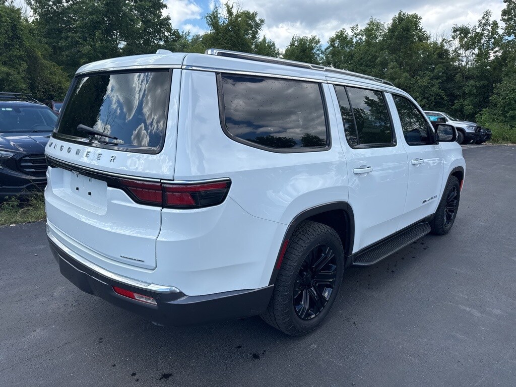 2022 Jeep Wagoneer Series III photo 2
