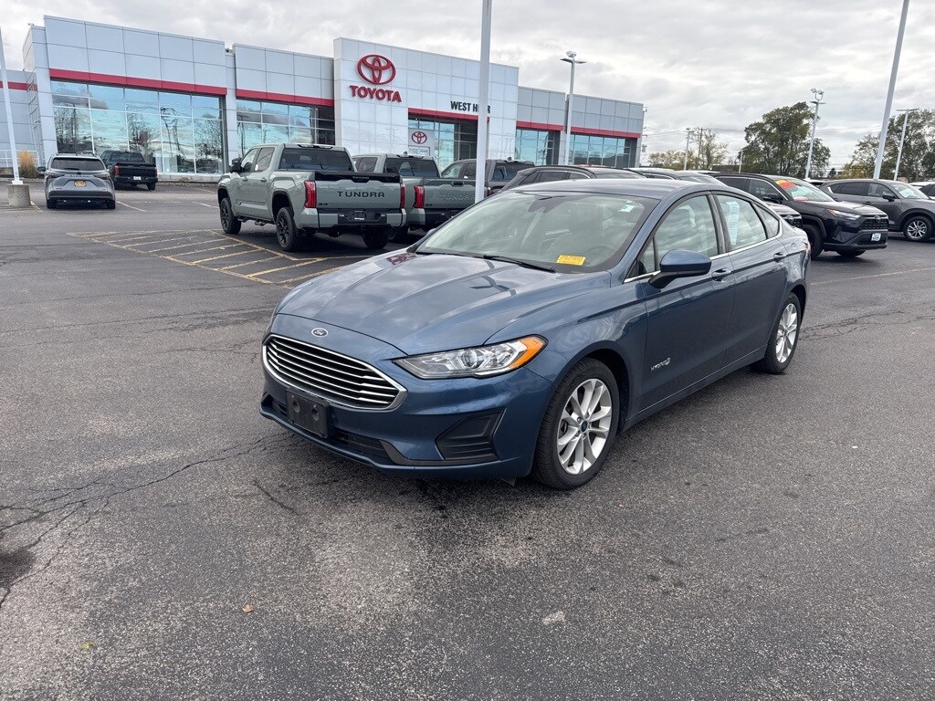 Used 2019 Ford Fusion Hybrid SE Sedan