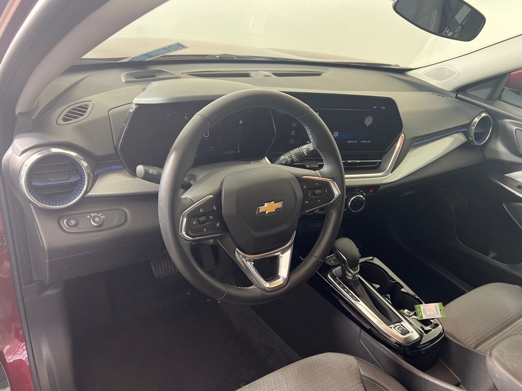 Used 2024 Chevrolet Trax LT SUV