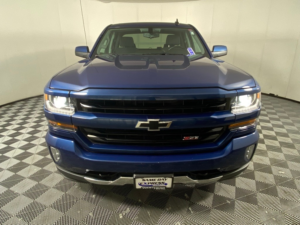 Used 2017 Chevrolet Silverado 1500 LT Z71 with VIN 1GCVKRECXHZ341727 for sale in Bowmansville, NY