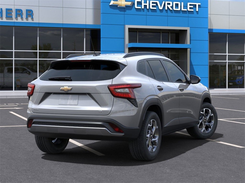 2025 Chevrolet Trax LT photo 4