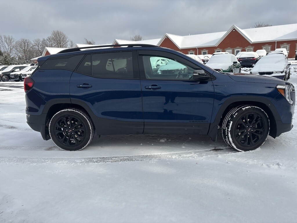 Used 2022 GMC Terrain SLT SUV