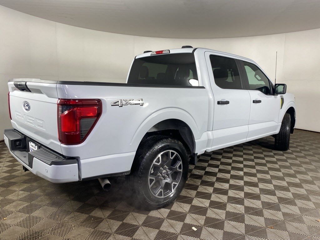 2025 Ford F-150 XLT photo 3
