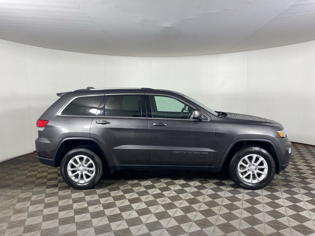 2021 Jeep Grand Cherokee Laredo E photo 3
