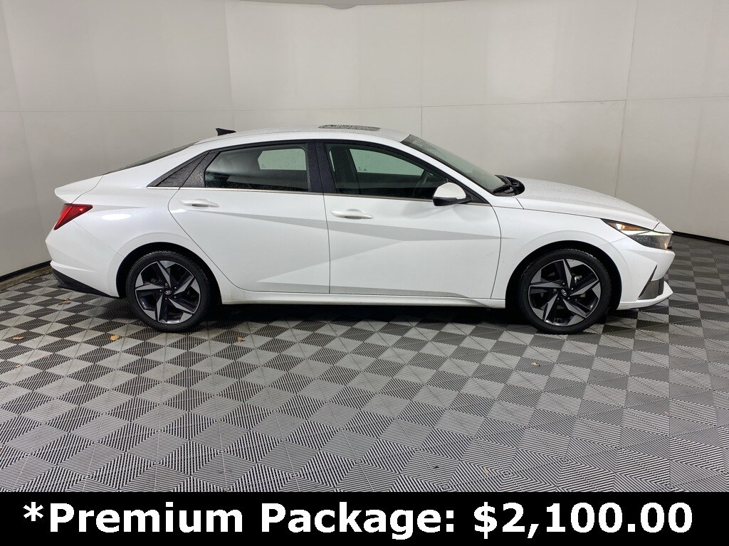 Used 2022 Hyundai Elantra SEL Sedan