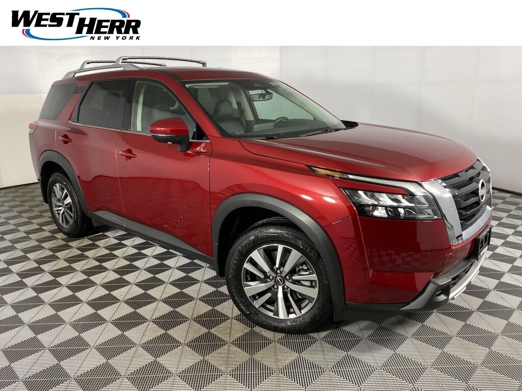 Used 2025 Nissan Pathfinder SL SUV